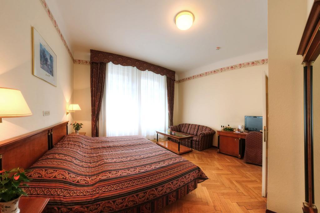 Carlton Opera Hotel Vienna Exterior photo