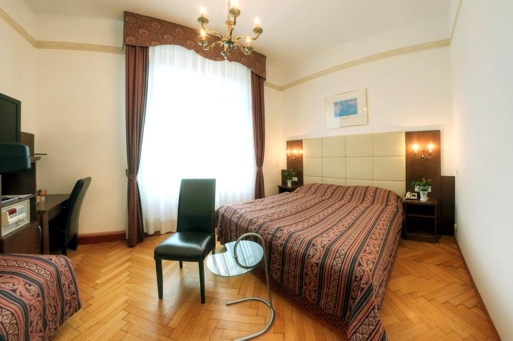 Carlton Opera Hotel Vienna Exterior photo